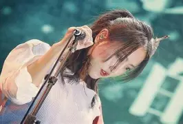 开云娱乐 -包含赛地聚焦——法国杯冲刺阶段热度飙升；克里夫兰骑士遗憾出局；引发热议；临场指挥获称赞的词条