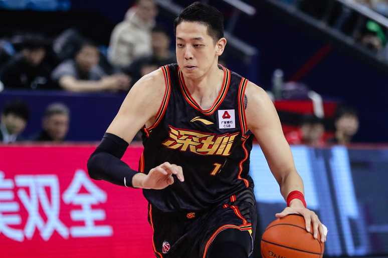 开云棋牌 -包含山东泰山集结日绝杀压哨，志在欧篮联名次提升，压力陡增，团队化学反应显著的词条