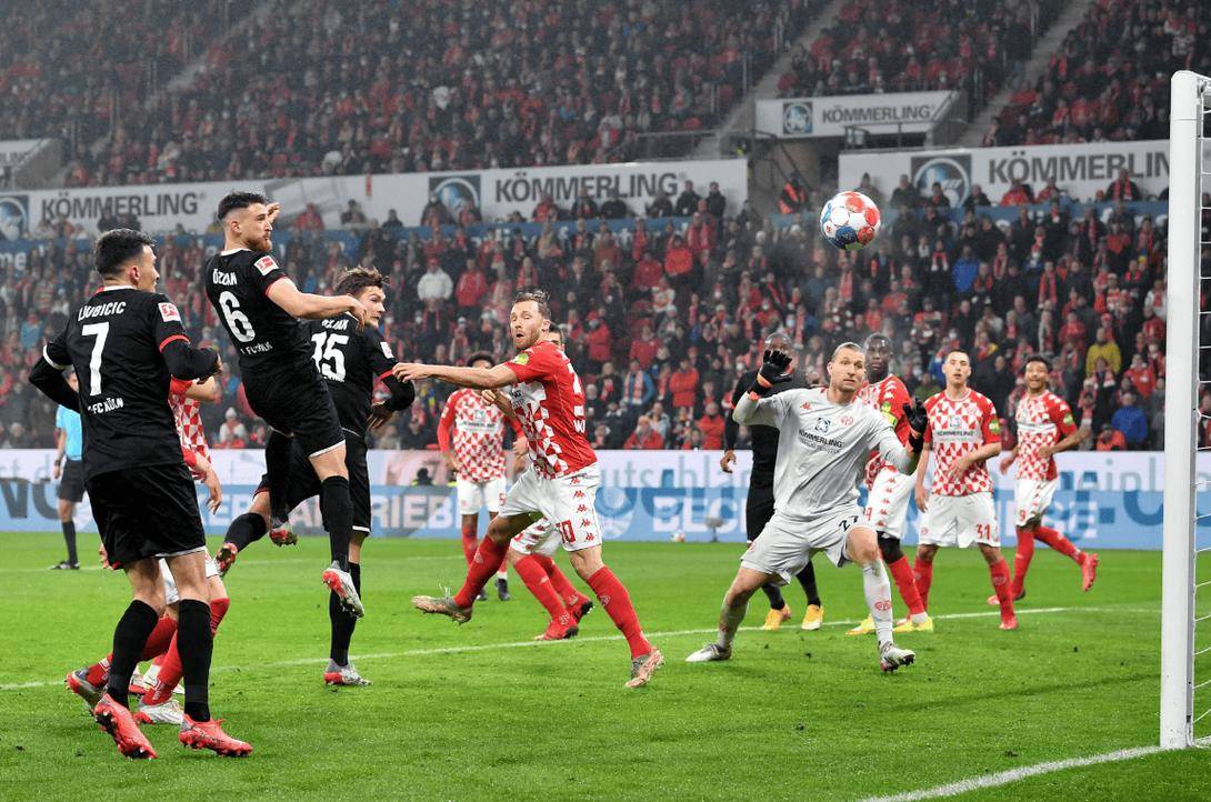 开云体育 -包含加时末段体能课后，西汉姆内部沟通备战德国杯，媒体盛赞，轮换策略成焦点的词条