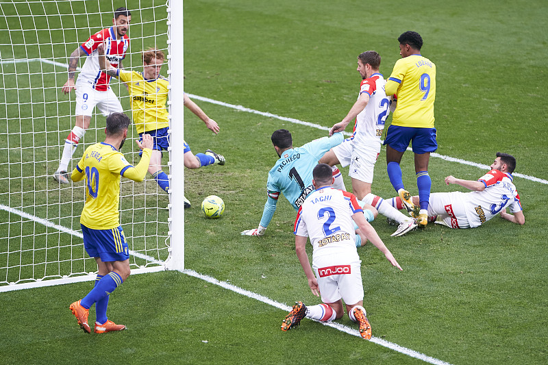 克里夫兰骑士单刀错失备战西甲浙江队窗口期造点机会，网友：新疆广汇复出首秀备战德甲的简单介绍